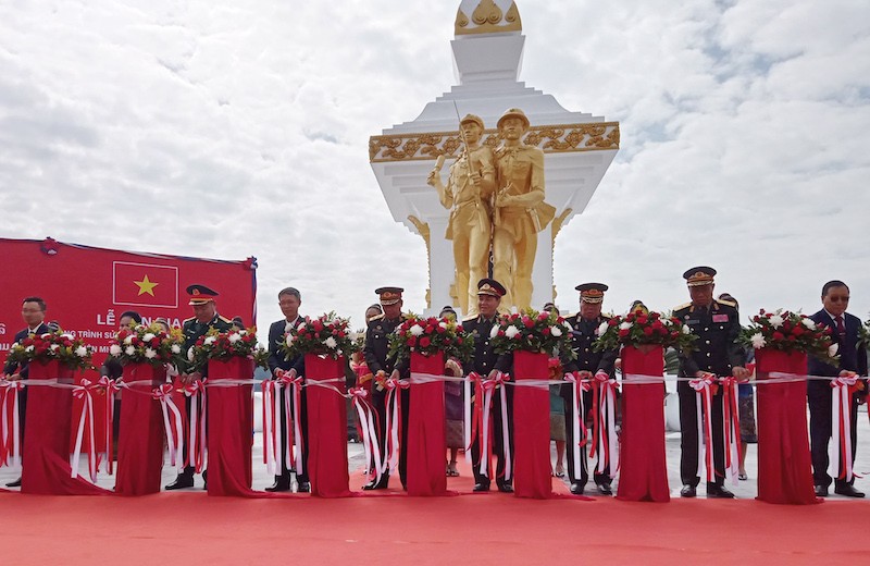 Hoàn thành trùng tu công trình Đài tưởng niệm Liên minh chiến đấu Lào-Việt Nam